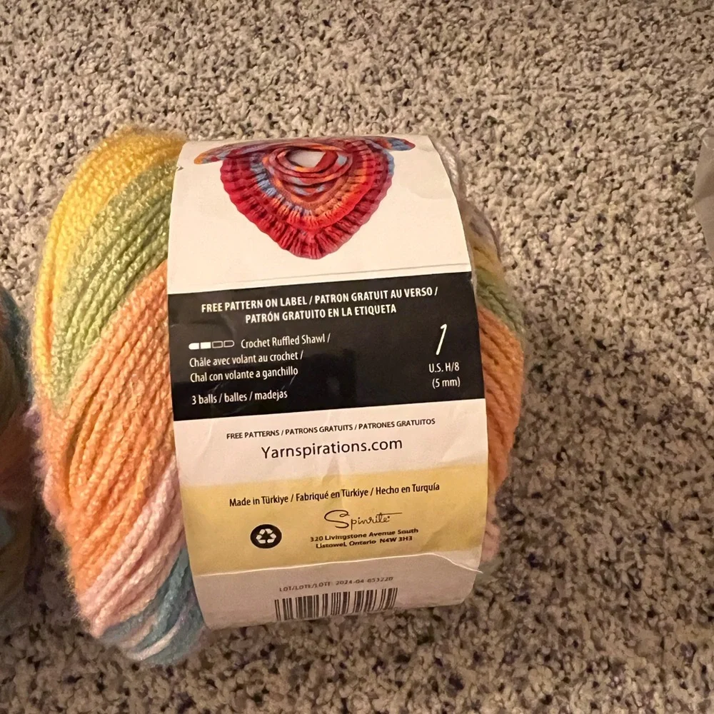 Caron Cinnamon Swirl Cakes Multicolor Yarn - 2 Pack sugar mint - Picture 11 of 11